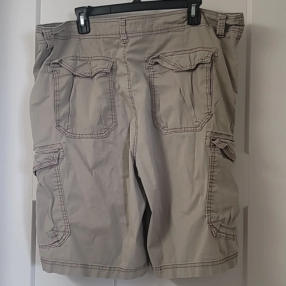 3 Pair Mens UNION BAY Cargo Shorts Size 42 Waist. Make offer on all 3. - Picture 2 of 8